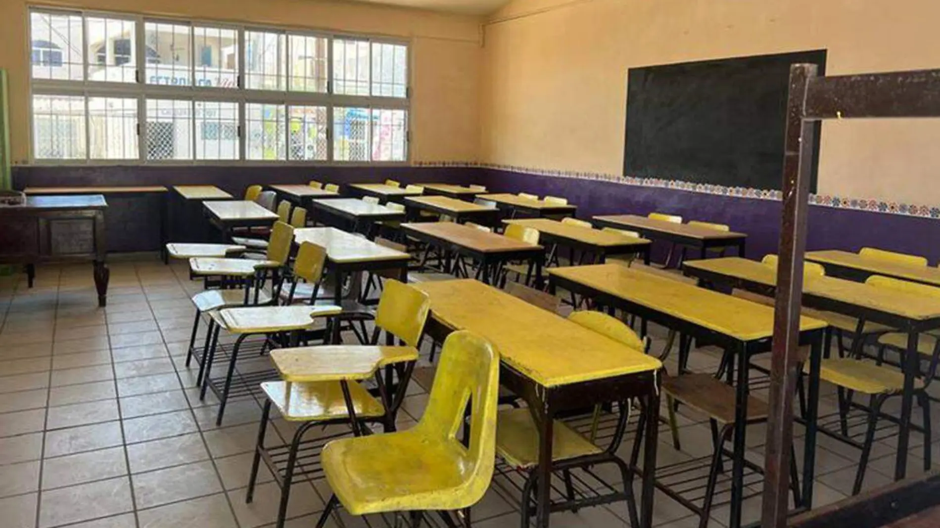 aula salon sin clases los cabos